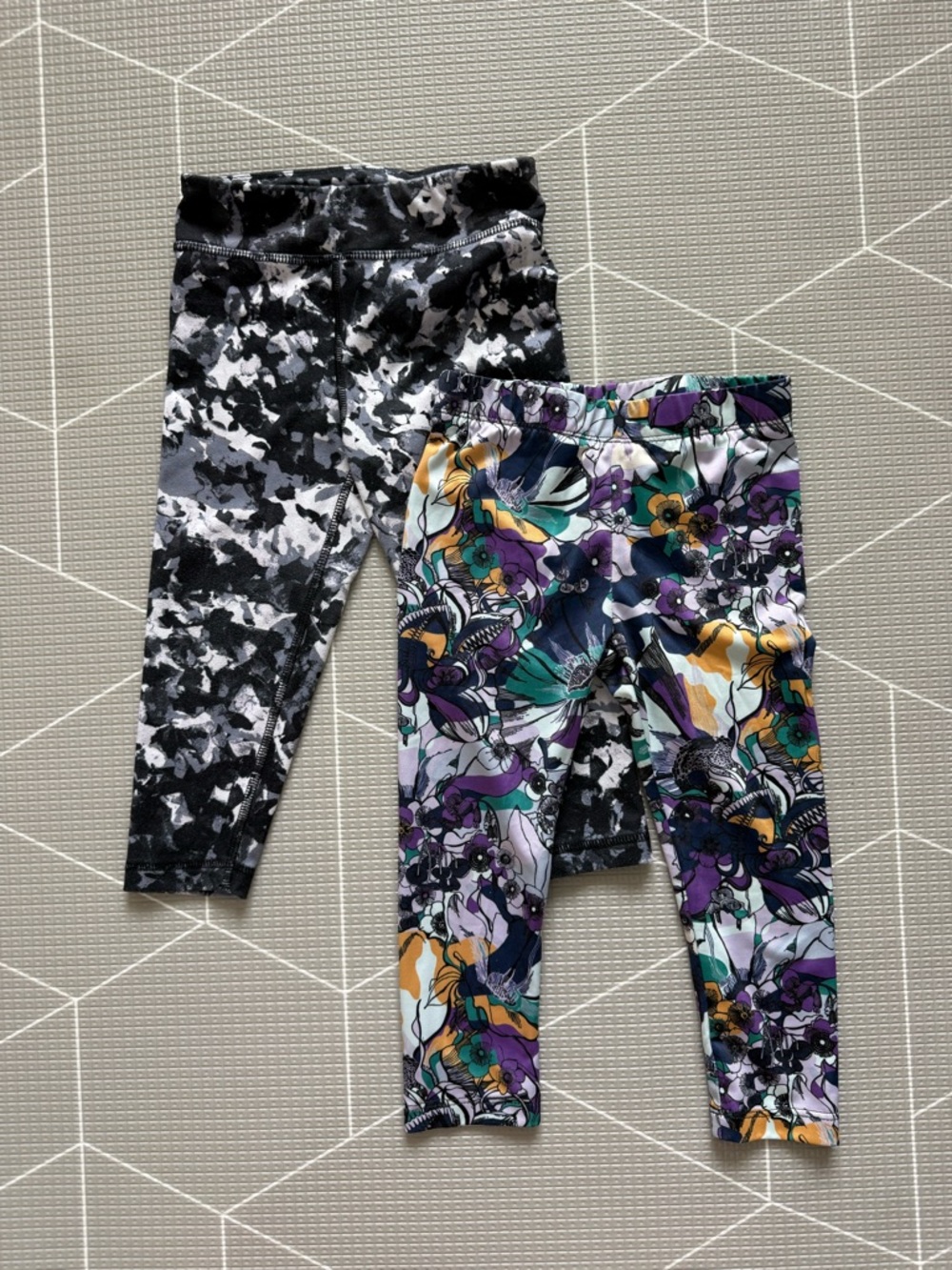 Nike|Baby girl/toddler set of two athletic leggings bottoms in size 3T•••florals